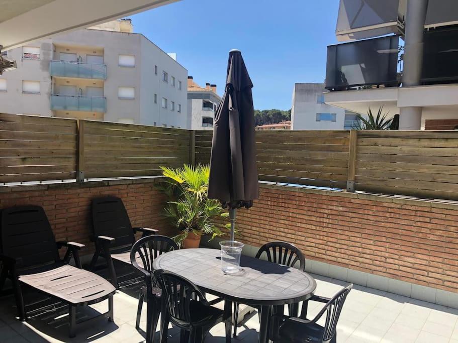 Apartamento Con Terraza A 300 M De La Playa Leilighet Lloret de Mar Eksteriør bilde