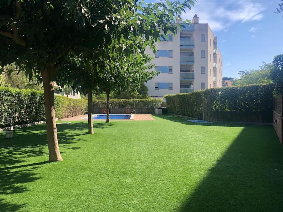 Apartamento Con Terraza A 300 M De La Playa Leilighet Lloret de Mar Eksteriør bilde