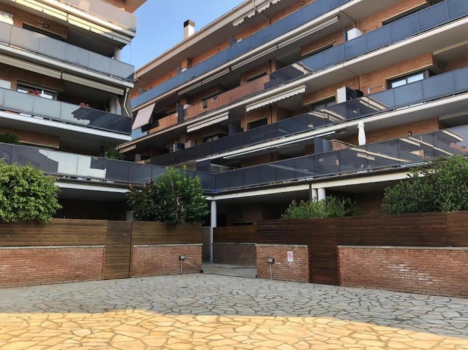 Apartamento Con Terraza A 300 M De La Playa Leilighet Lloret de Mar Eksteriør bilde